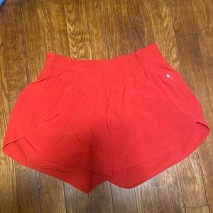 Lululemon tracker shorts